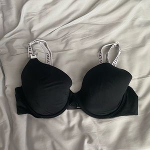 36C Victoria’s Secret T-Shirt Bra
